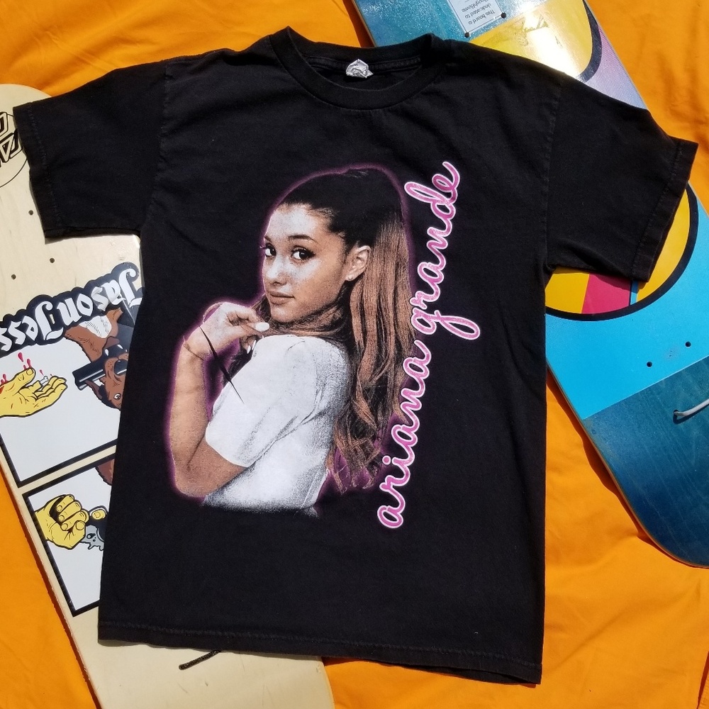 Ariana Grande 2015 Concert Tour Tee